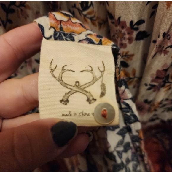 $175- Elle Gown - Picture 4 of 5